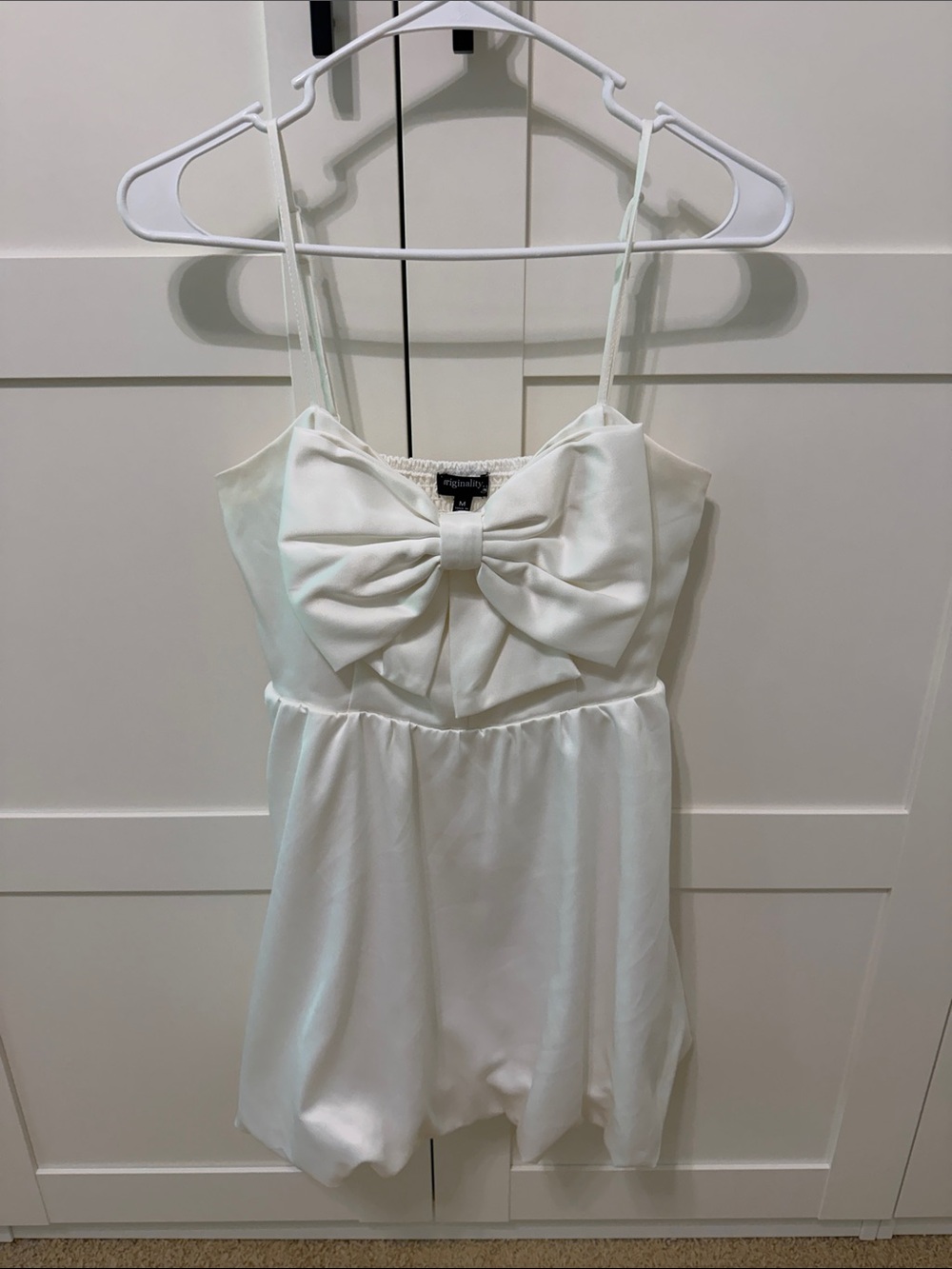 Originality white silk bow dress